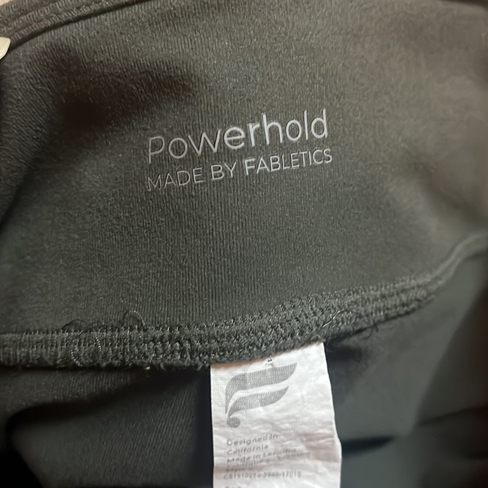 Fabletics - Picture 2 of 3